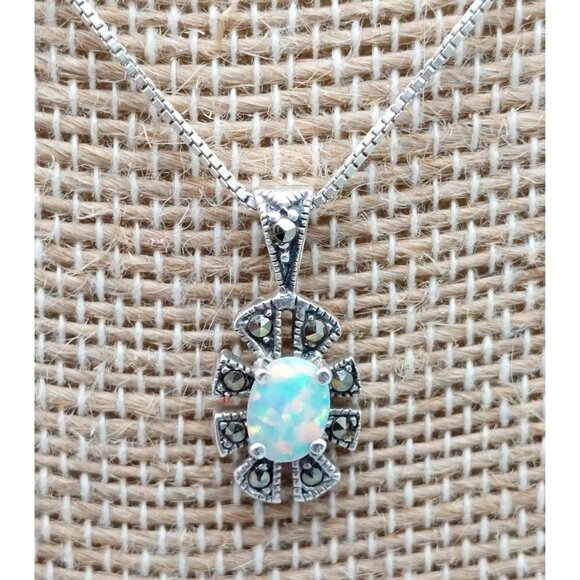 Pretty Sterling Silver Opal & Marcasite Pendant Necklace Box Chain Signed CW 18" - Picture 1 of 7
